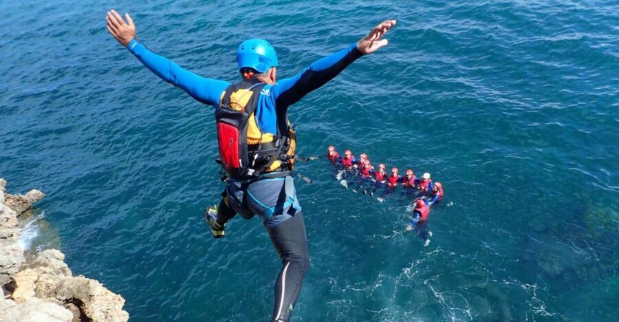 Arrábida: Setubal, Sesimbra Coasteering & Speedboat Tour - Meeting at Creiro’s Beach (and Getting Kitted Up Quickly)
