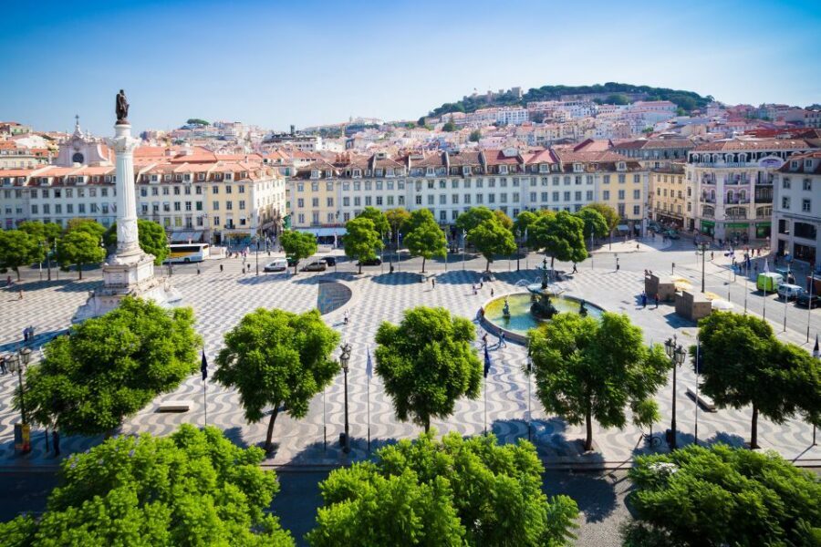 Best of Lisbon Walking Tour: Rossio, Chiado & Alfama - Lisbon Cathedral and the feel of the old center