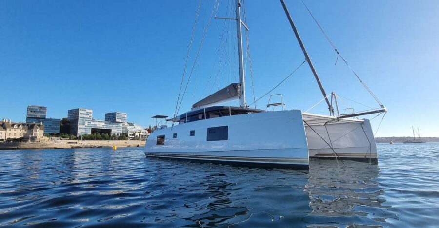 Cascais:Luxury Private Sailing Catamaran Cruise with a Drink - Meeting at Cascais Marina: what the start feels like