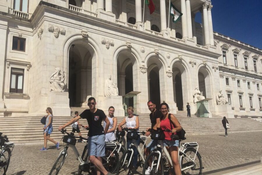 Central Lisbon 3-Hour Guided E-Bike Tour - Avenida da Liberdade: The Main Shopping and Banking District, On Wheels