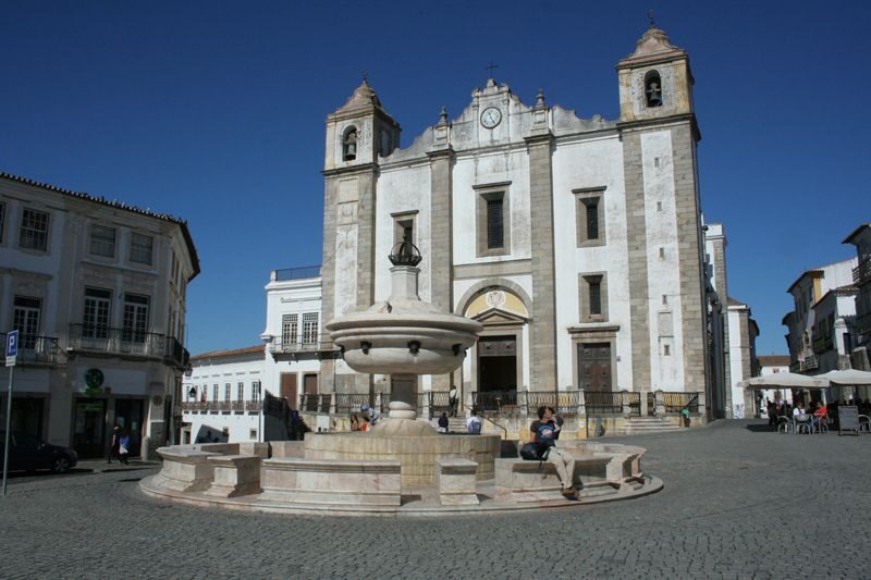 Évora and Megaliths Full-Day Tour from Lisbon - St. Francis Church and the Chapel of Bones