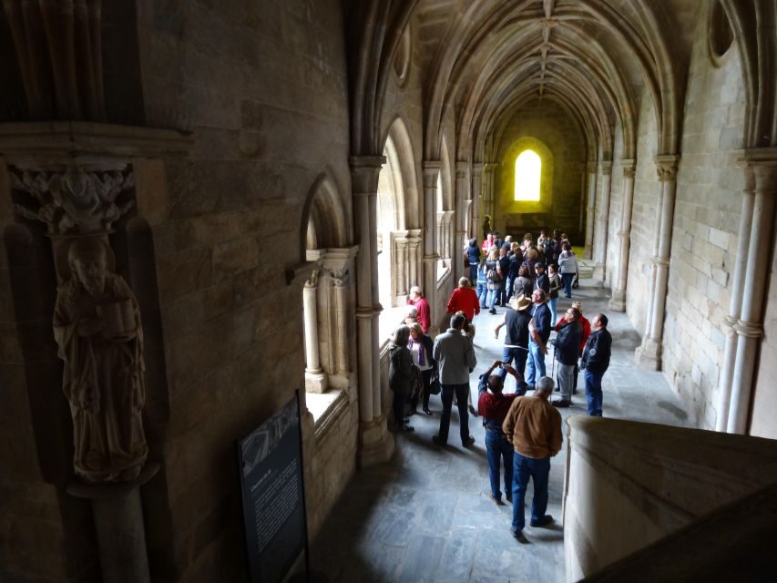 Évora: Private tour with entrance tickets to main monuments - Stop 1: Chapel of Bones Entrance and the Stories Behind the Skulls