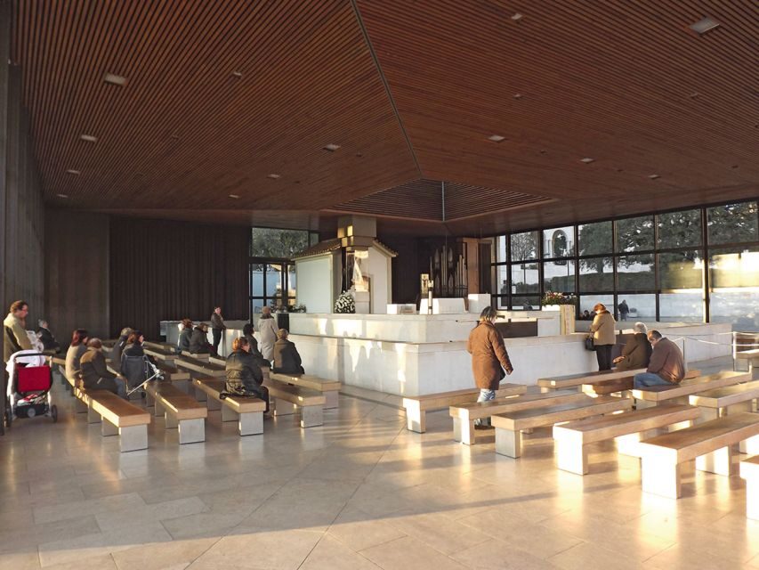 Fátima: Half-Day Tour - Our Lady of Fatima Basilica: White Marble and the Shepherds’ Tombs
