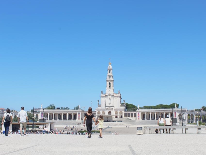 Fátima: Sanctuary and Aljustrel Village, Private Guided Tour - Key highlights to zero in on