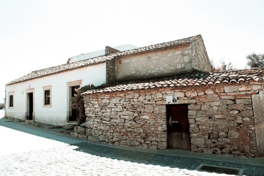 Fátima: Sanctuary and Aljustrel Village, Private Guided Tour - Timing, Walking Pace, and Photo Tips for a Smooth 3 Hours