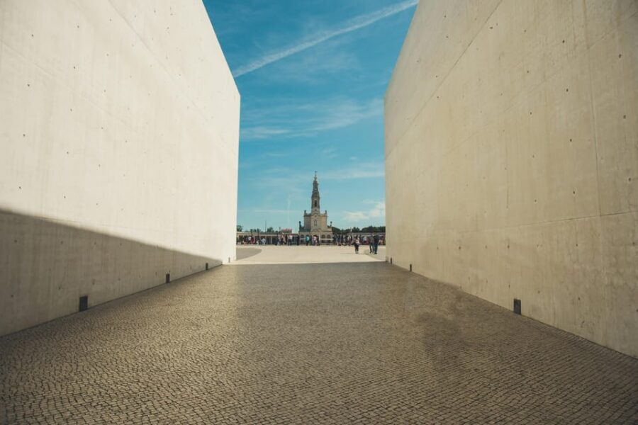 Fátima: Sanctuary and Apparition Sites Guided Tour - The 1.5-hour plan: how to make it feel complete