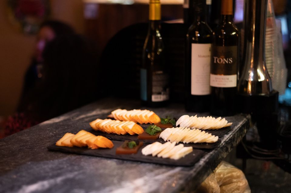 Food Tour: Portuguese wine & Tapas with Ginjinha Tasting - Stop-by-Stop: What Each Part of the Night Feels Like