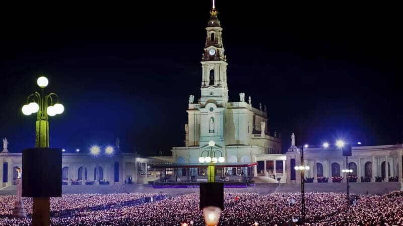 From Lisbon: Best of Fátima Half Day Tour - From Lisbon to Fátima: the morning drive and the planned rhythm