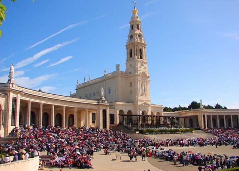 From Lisbon: Best of Fátima Half Day Tour - Nazaré add-on: when the extra stop is worth it