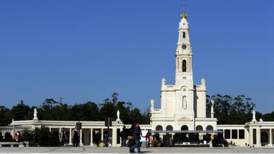 From Lisbon: Fátima, Batalha, Nazaré & Óbidos Full-Day Tour - Should You Book This Fátima–Batalha–Nazaré–Óbidos Day Trip?