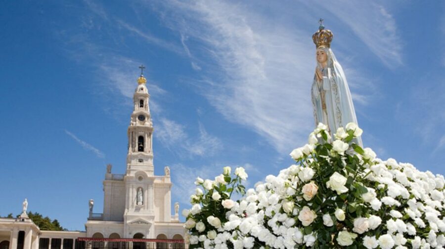 From Lisbon: Fátima, Batalha, Nazaré & Óbidos Full-Day Tour - Guide Quality and Small-Group Feel: Why It Changes Everything