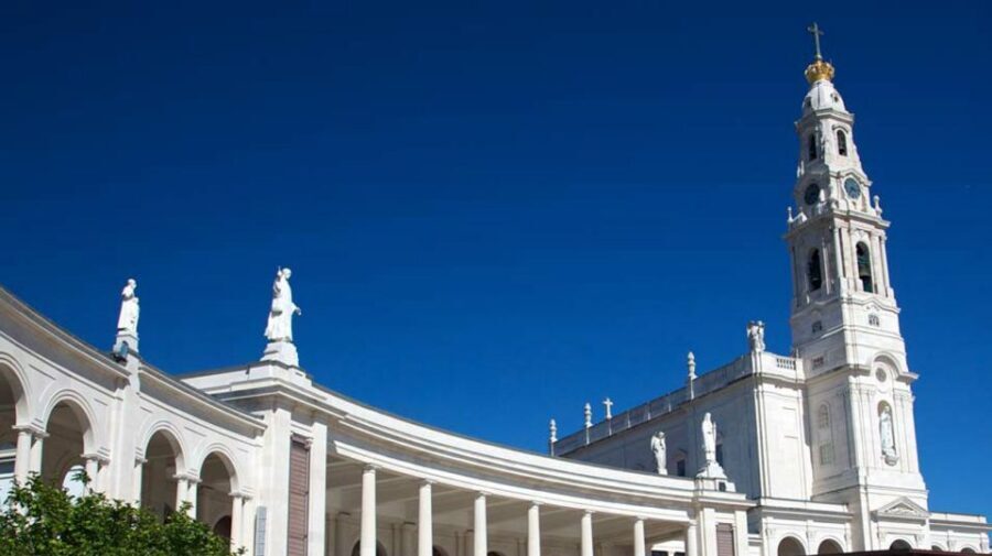 From Lisbon: Fátima, Batalha, Nazaré & Óbidos Full-Day Tour - Tips to Make the Most of Your Day (Without Losing Your Mind)