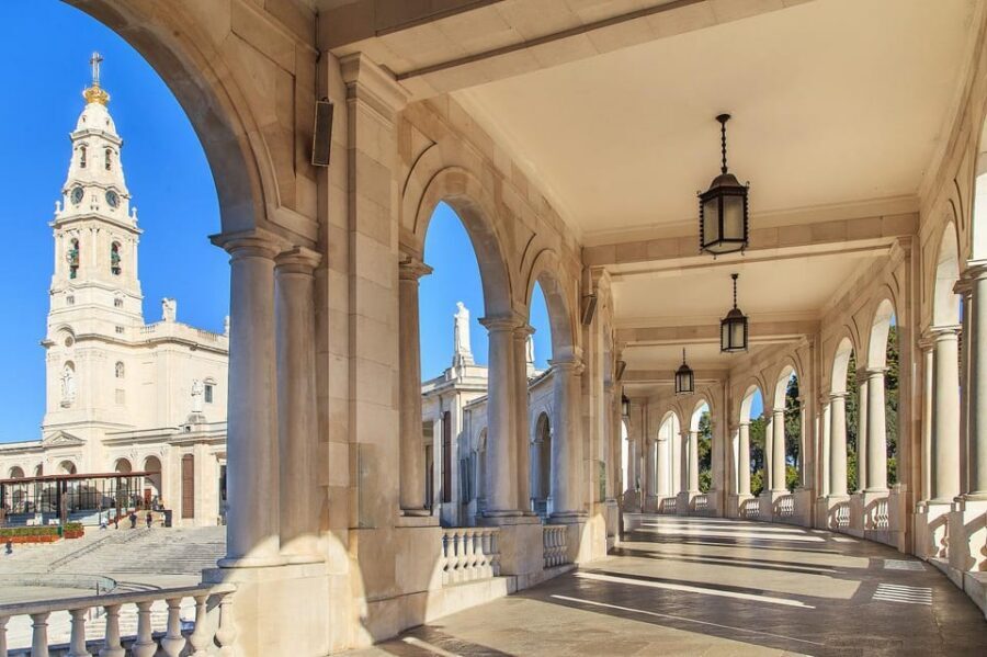 From Lisbon: Fatima, Batalha, Nazare, Obidos - Small Group - Guide Energy and Timing: Why the Day Feels Comfortable