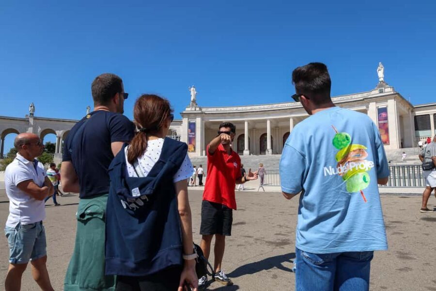 From Lisbon: Fátima, Nazaré & Sintra – 3 Cities Guided Tour - Transportation and timing: why the minivan helps