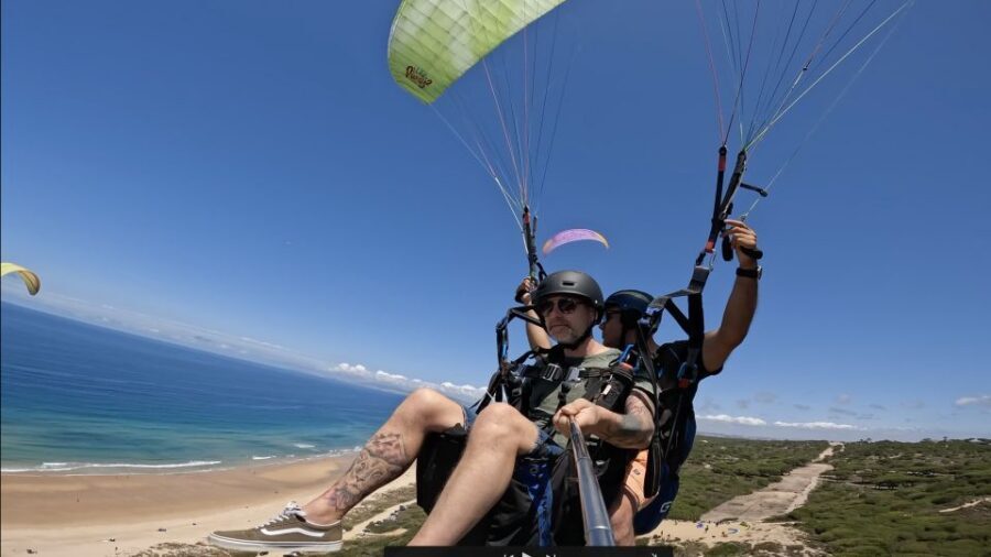 From Lisbon: Paragliding Tandem Flight - Who this tandem flight is best for
