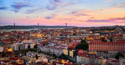 From Lisbon: Private Transfer to Porto with City Stops - How the Timing and Route Work (4 to 10 Hours)