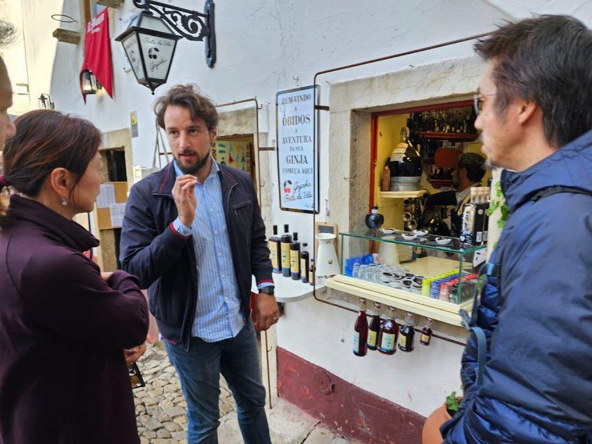From Lisbon: Private Transfer to Porto with City Stops - Nazaré or Fátima for Lunch: Pick Your Portugal Mood