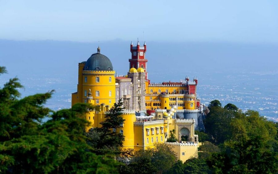 From Lisbon: Sintra and Cascais Full-Day Private Tour - Cascais: A Fishing Village Turned Weekend Escape Stop