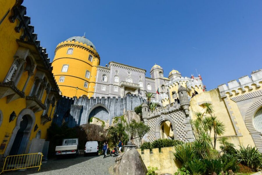 From Lisbon: Sintra and Cascais Full-Day Private Tour - Lunch in Sintra: Optional Energy, Smart Choices