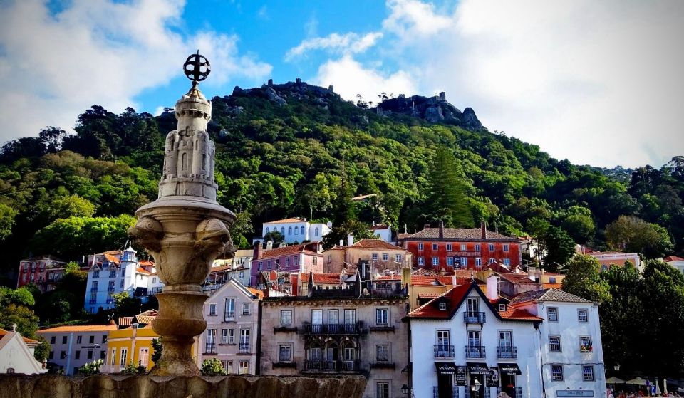 From Lisbon: Sintra, Cascais and Estoril Full-Day Tour - Estoril Pass-By: Quick Coastal Color at the End of the Day