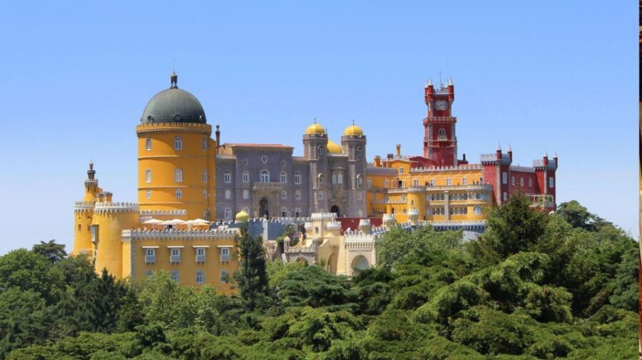 From Lisbon: Sintra Pena Regaleira Roca Cap Cascais Tour - Walking Sintra Historic Center and hunting Travesseiros de Sintra