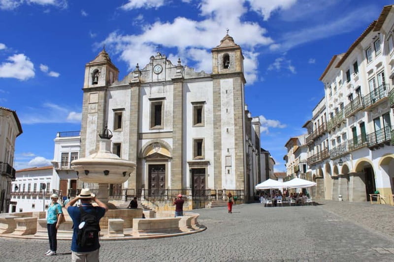 From Lisbon: Small-Group Day Tour to Évora and Monsaraz - Roman Temple of Évora: the quick stop that anchors the history