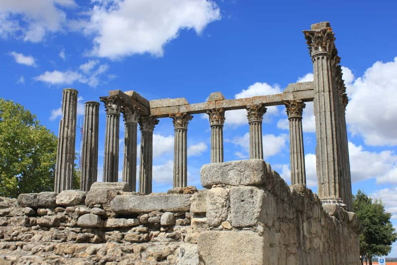 From Lisbon: Small-Group Day Tour to Évora and Monsaraz - Monsaraz medieval village: castle walls and lake views
