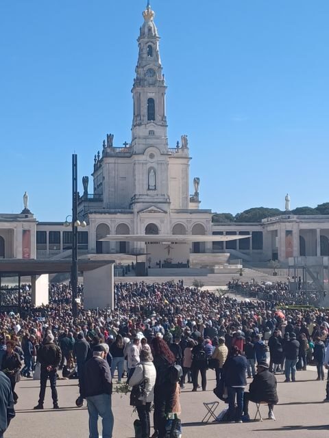 From Lisbon: Small Group Fátima & Little Shepherds Town Tour - Lisbon to Fátima by van: less stress, more prayer time