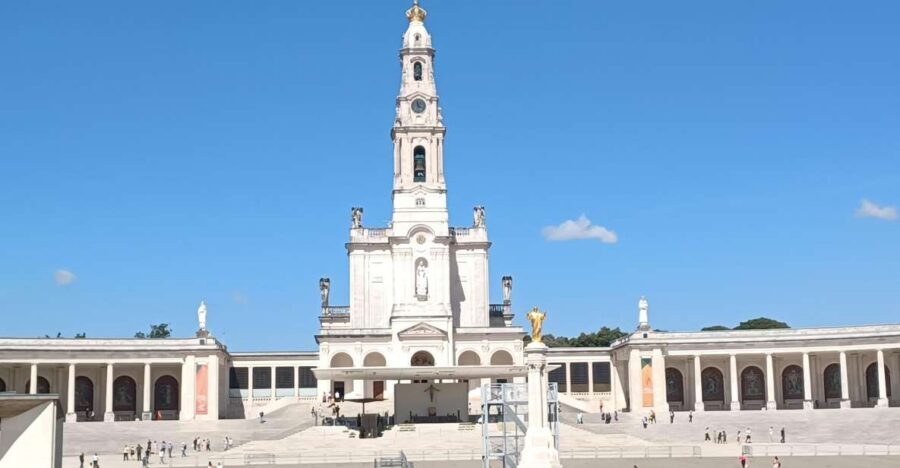 From Lisbon: Small Group Fátima & Little Shepherds Town Tour - Sanctuary of Our Lady of Fátima: your anchor stop