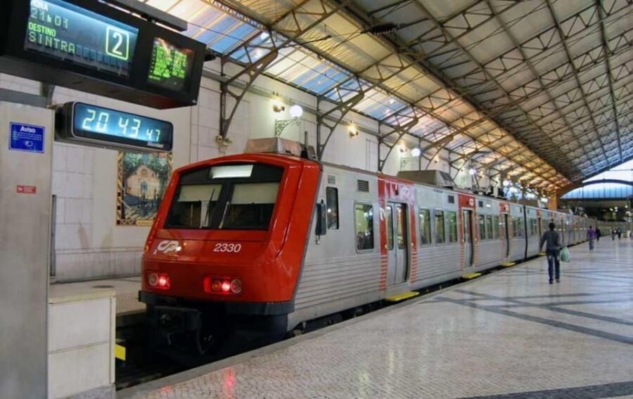 From/To Lisbon: Sintra Hop-on Hop-off Tickets + Audio Guide - The English Audio Guide: When to Use It, When to Skip It
