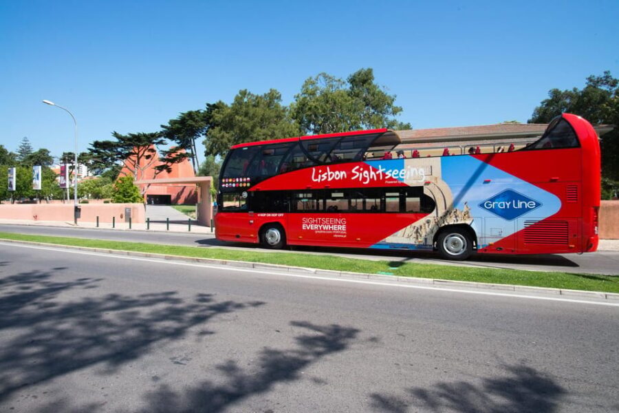 Hop on Hop Off Bus with Oceanario Ticket - Belém and the Jerónimos Monastery: A Classic Day Setup
