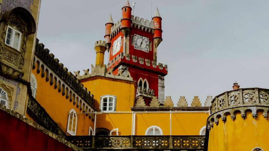 Lisboa: Sintra, Pena Palace, Cabo da Roca Coast and Cascais - What to bring (and what not to bring)