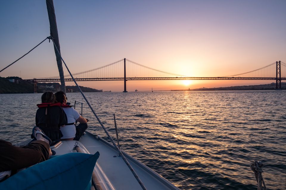 Lisbon: 1 or 2-Hour Cruise along the Tagus River - Morning calm vs sunset glow: choosing your 1 or 2 hours wisely