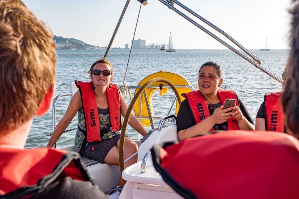 Lisbon: 1 or 2-Hour Cruise along the Tagus River - The boat experience: luxury yacht comfort without the stuffiness
