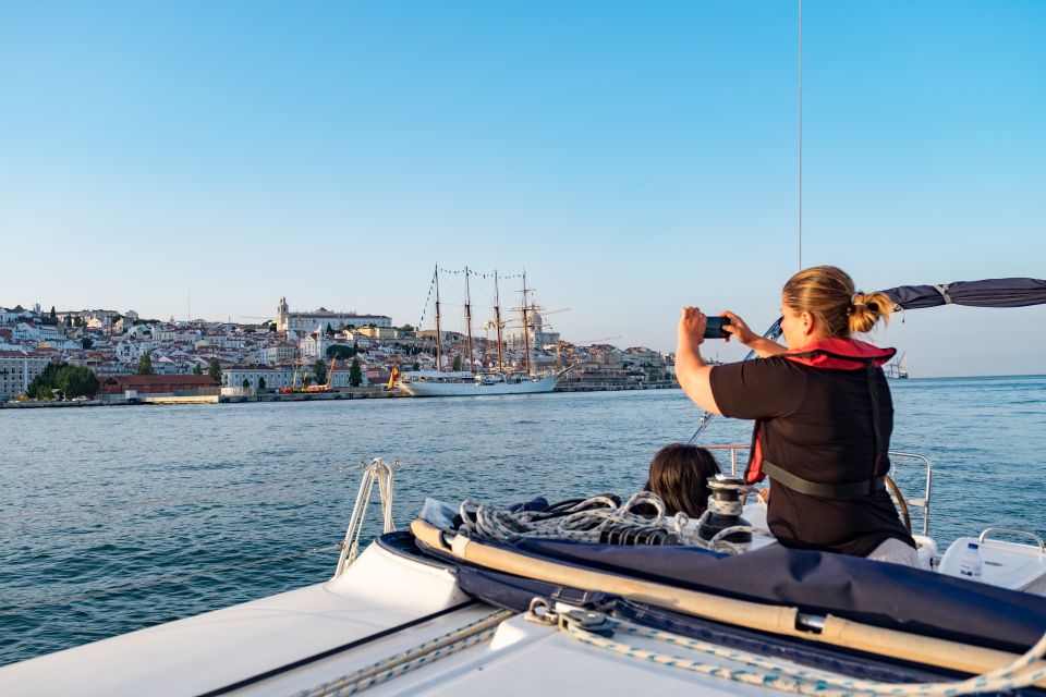 Lisbon: 1 or 2-Hour Cruise along the Tagus River - Price and value: what $25 buys on the water