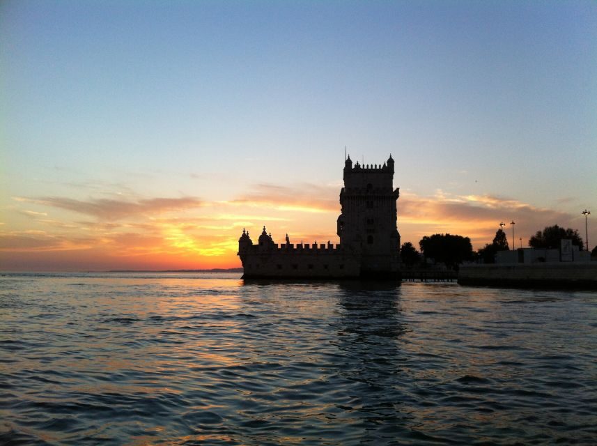 Lisbon: 2-Hour Sunset Sailing Tour on Luxury Sailing Yacht - Timing Tips: Getting the Best Sunset Light