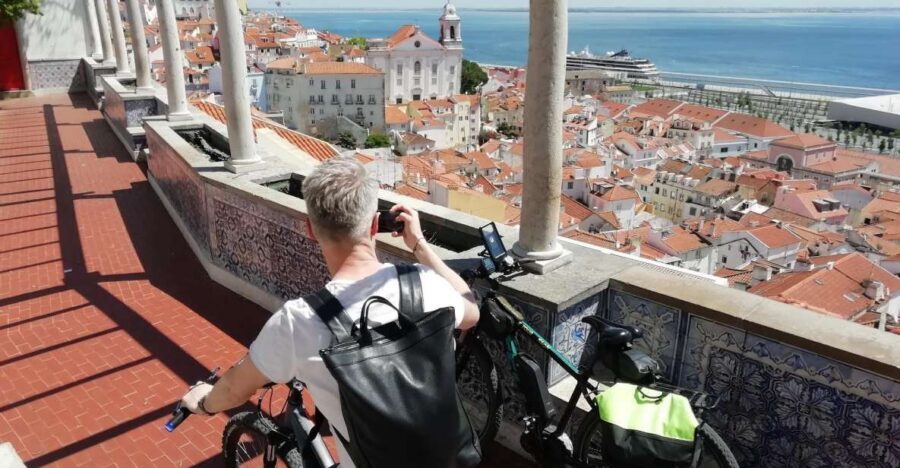 Lisbon: 7 Hills Panoramic Guided Tour by E-Bike - Key highlights you’ll actually feel