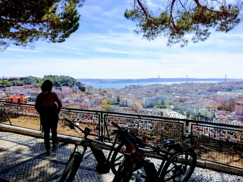 Lisbon: 7 Hills Panoramic Guided Tour by E-Bike - Your Route: Alfama Streets to Hilltop Viewpoints