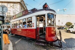 Lisbon: 72/96-Hour Hop-On Hop-Off Bus, Tram & Boat Ticket - Blue Line (Belém) Stops: Manualine Details and the Discoveries Walk