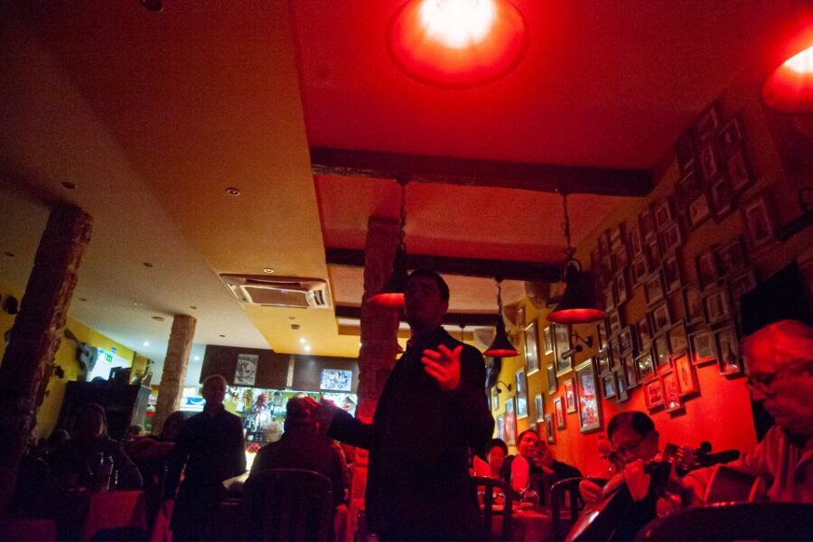 Lisbon: Alfama Tour and Live Fado with Traditional Dinner - Mouraria’s twists: how the walk sets the mood for the night
