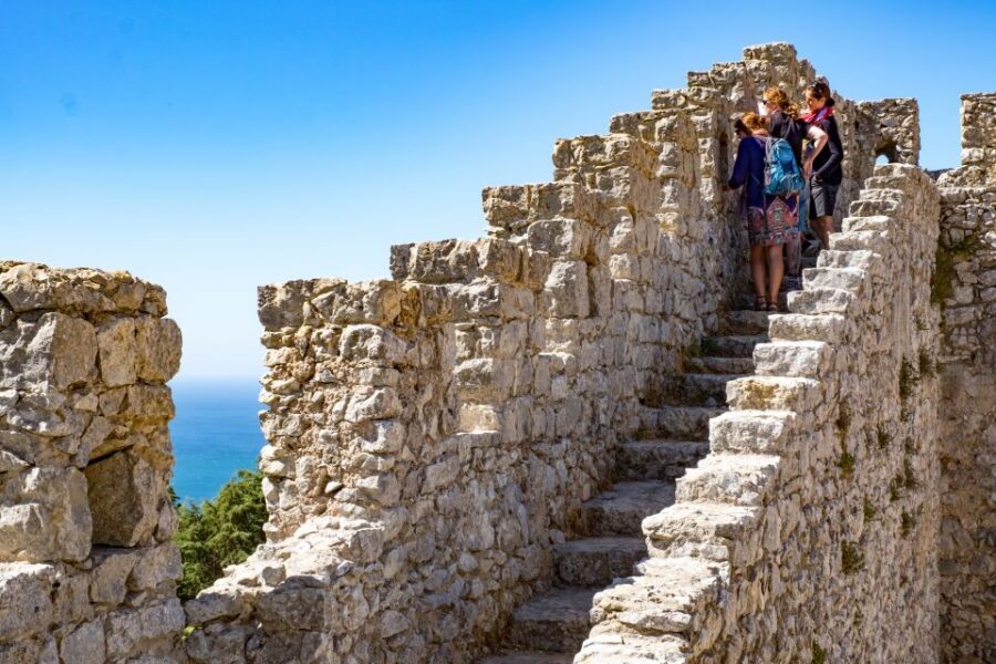 Lisbon: Arrábida Natural Park and Sesimbra Day Trip - Saint Margareth’s Cave and Portinho da Arrábida: the hike stop that actually feels worth it