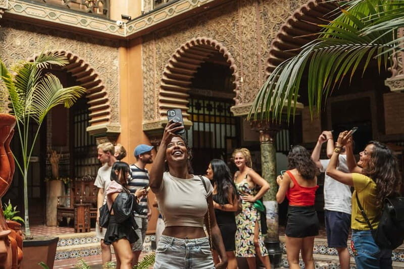 Lisbon: Baixa Food Walking Tour with Drinks - The walk through Baixa toward Rua Augusta: what “3 hours” really feels like