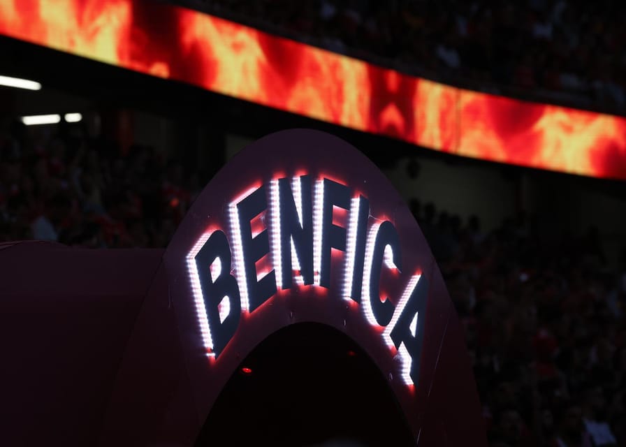 Lisbon: Benfica Luz Stadium Tour with Souvenir Scarf - Museum Benfica Cosme Damião: trophies and legend-light history