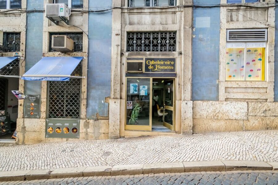 Lisbon: Best of City Private Walking Tour - Food and Drink: Pastel de Nata, a Tapa, and Wine