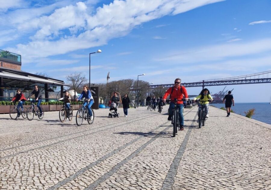 Lisbon: Bike Tour From City Center to Belem - Time Out Market and Pink Street: a quick hit of trendy Lisbon