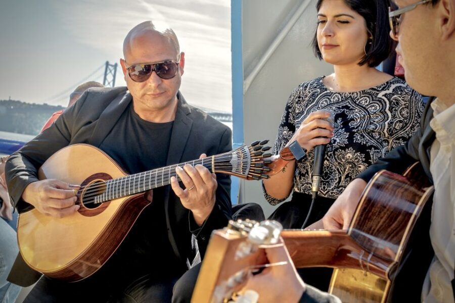 Lisbon: Boat Cruise with Live Fado Performance and a Drink - Key things to know before you go