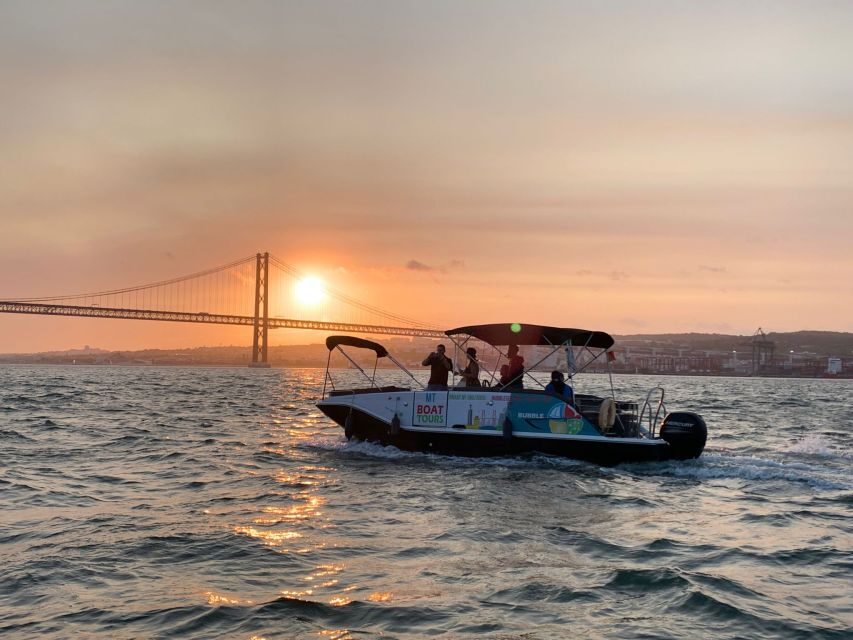 Lisbon: Boat Tour with Champagne - Tips to make your photos and evening better