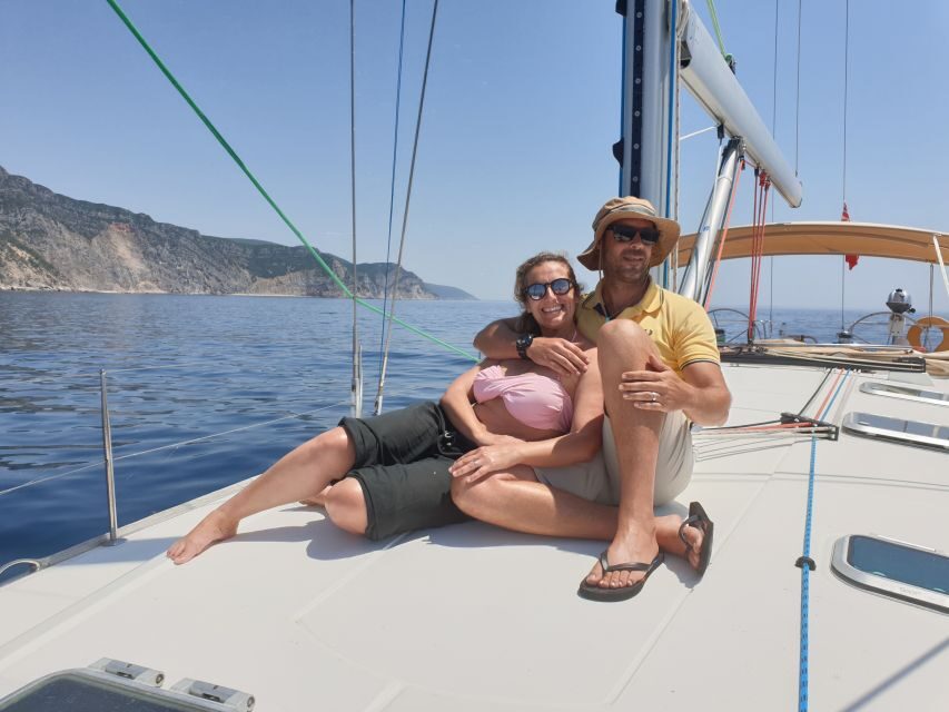 Lisbon: Champagne Sailing Tours - Christ the King viewpoint and a smooth Tagus cruise