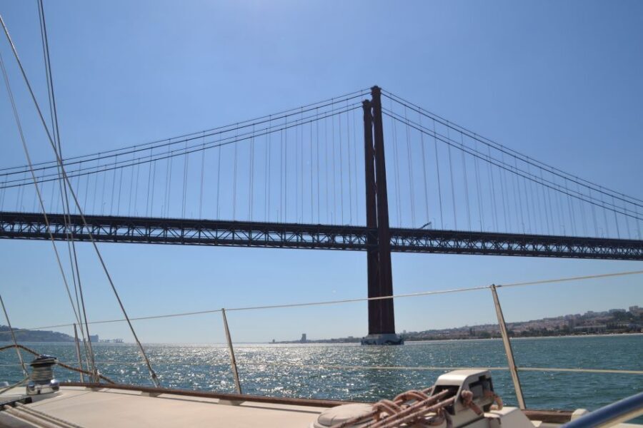 Lisbon: Champagne Sailing Tours - Monastery and Palácio Nacional de Belém: seeing Belém without the museum lines