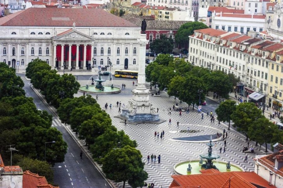 Lisbon City Half Day Private Guided Tour: Iconic Attractions - Pastéis de Belém: a snack break that’s part history